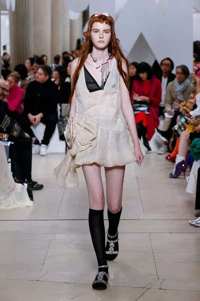 Look 28